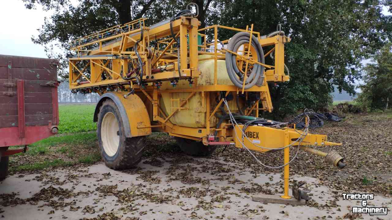 Fieldsprayer pull-type Dubex Mentor 4000ltr 40mtr