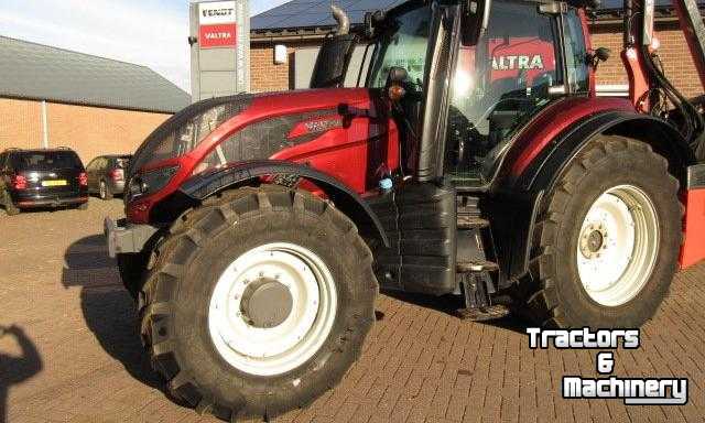 Tractor Valtra T174 Versu Smart Touch Tractor Traktor