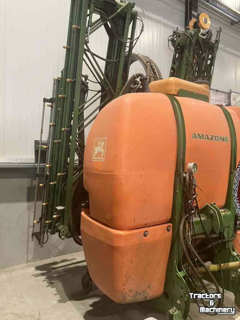 Fieldsprayer 3 points Amazone UF 1501 / 21 meter
