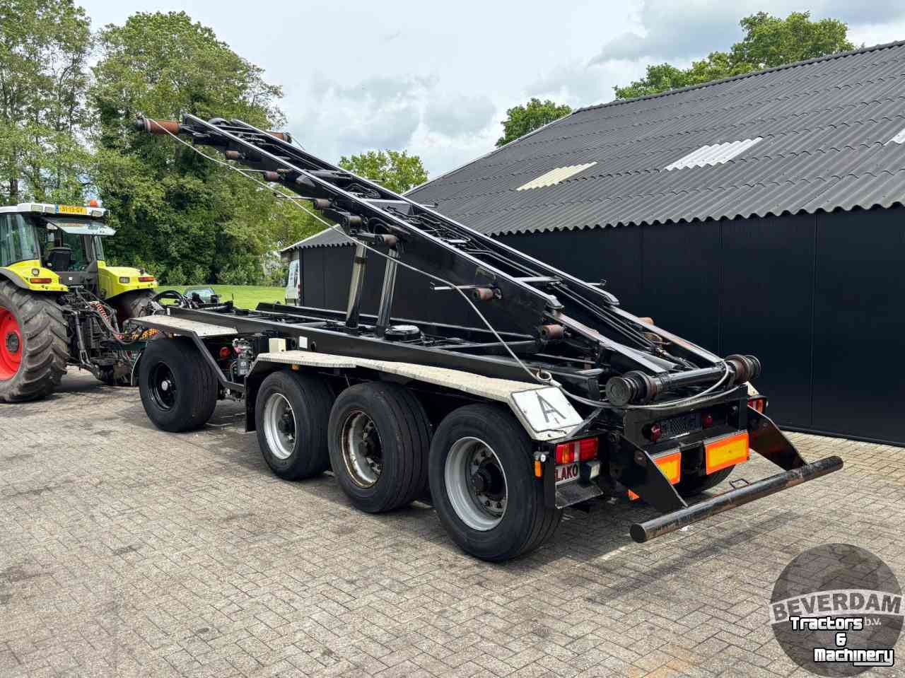Hooked-arm carrier  NCH Kabelsysteem oplegger met dolly