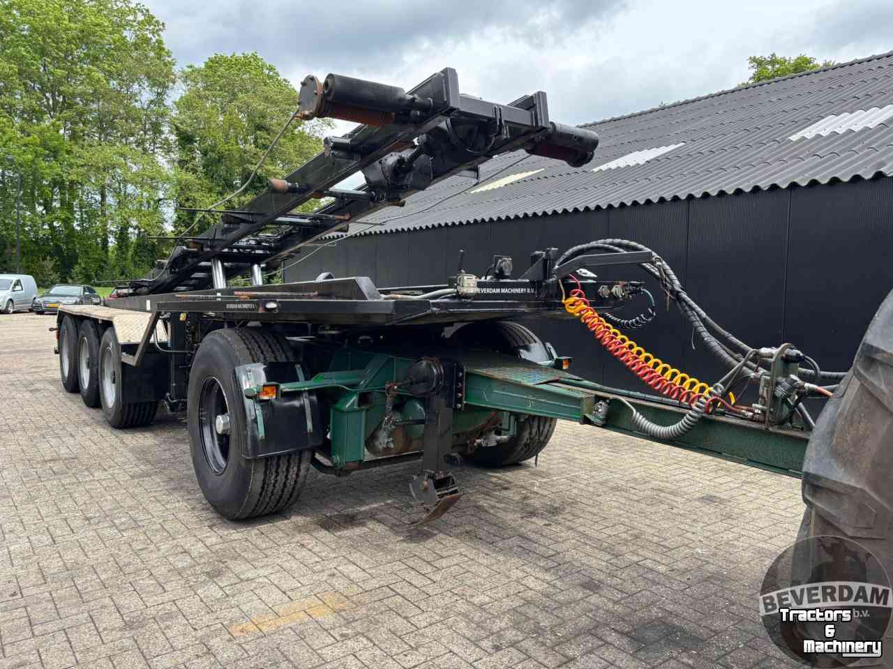 Hooked-arm carrier  NCH Kabelsysteem oplegger met dolly