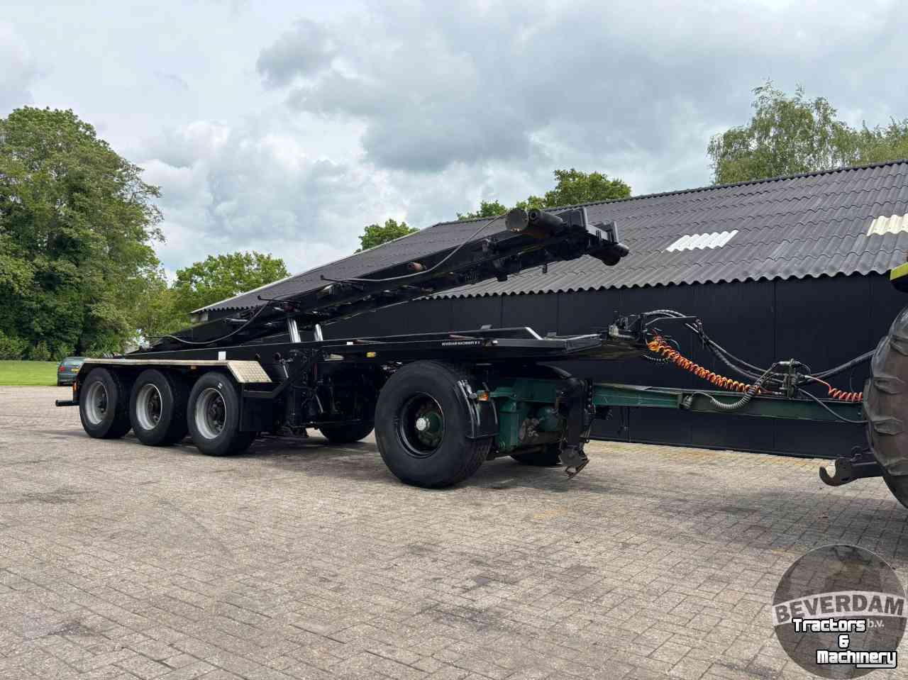 Hooked-arm carrier  NCH Kabelsysteem oplegger met dolly