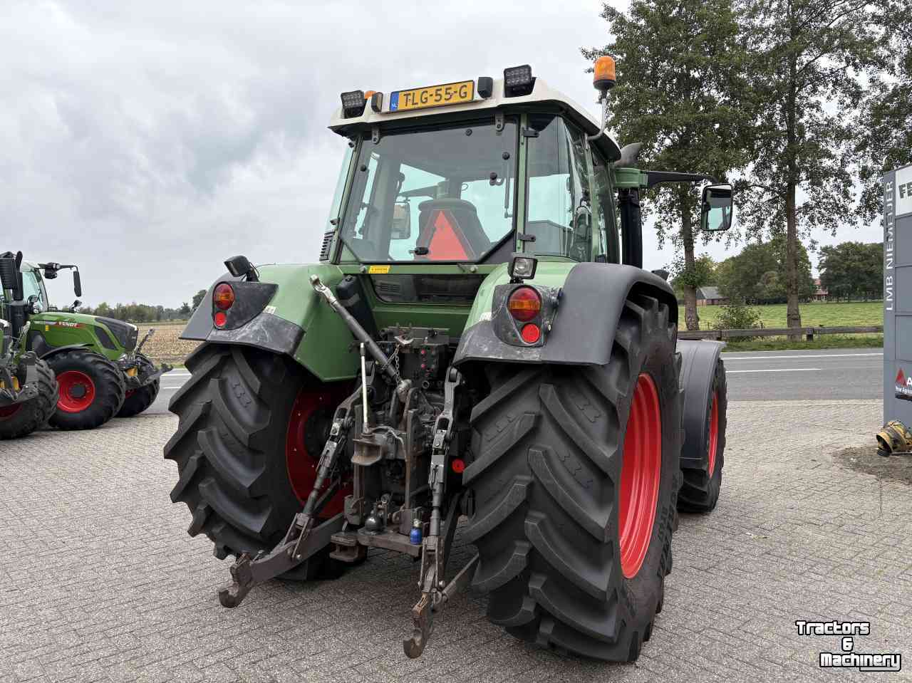 Tractor Fendt 716