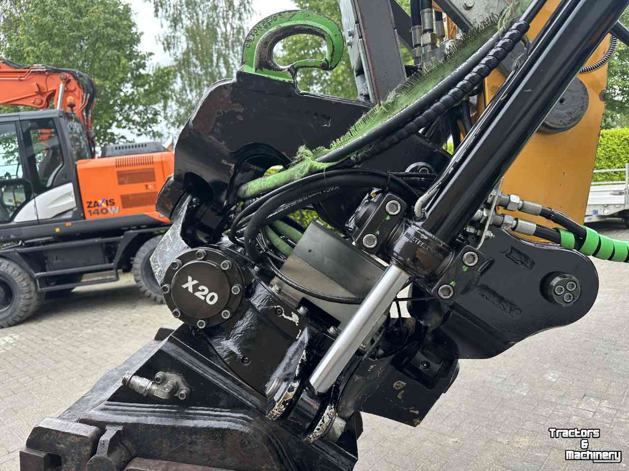Excavator mobile Liebherr A916 met draaikantelstuk