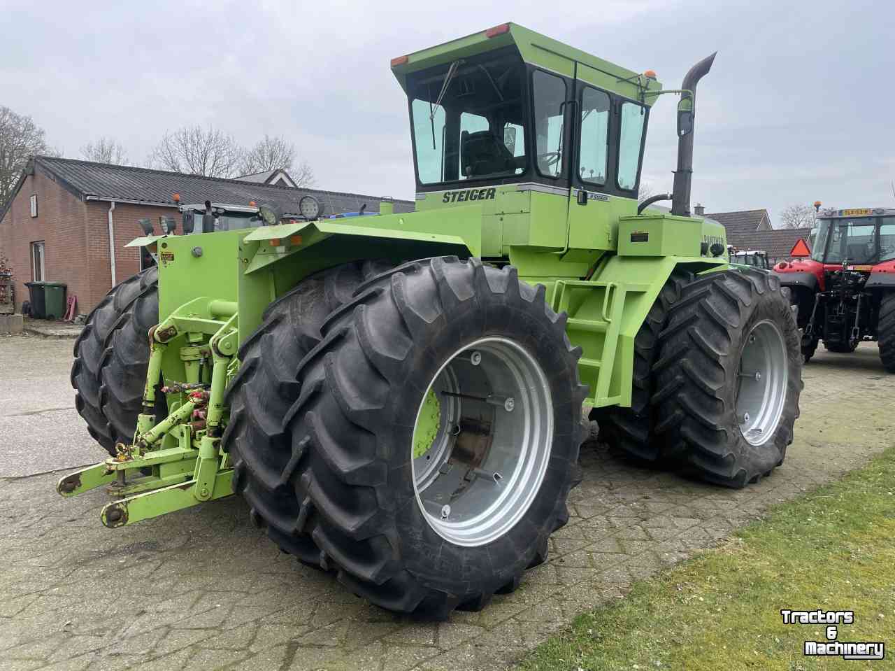 Tractor Steiger PANTHER III ST-325 CAT.14.6 LTR.