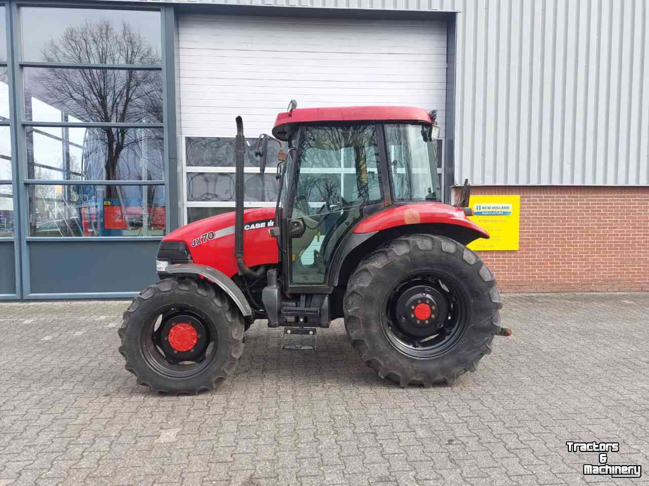 Tractor Case-IH JX 70 Tractor