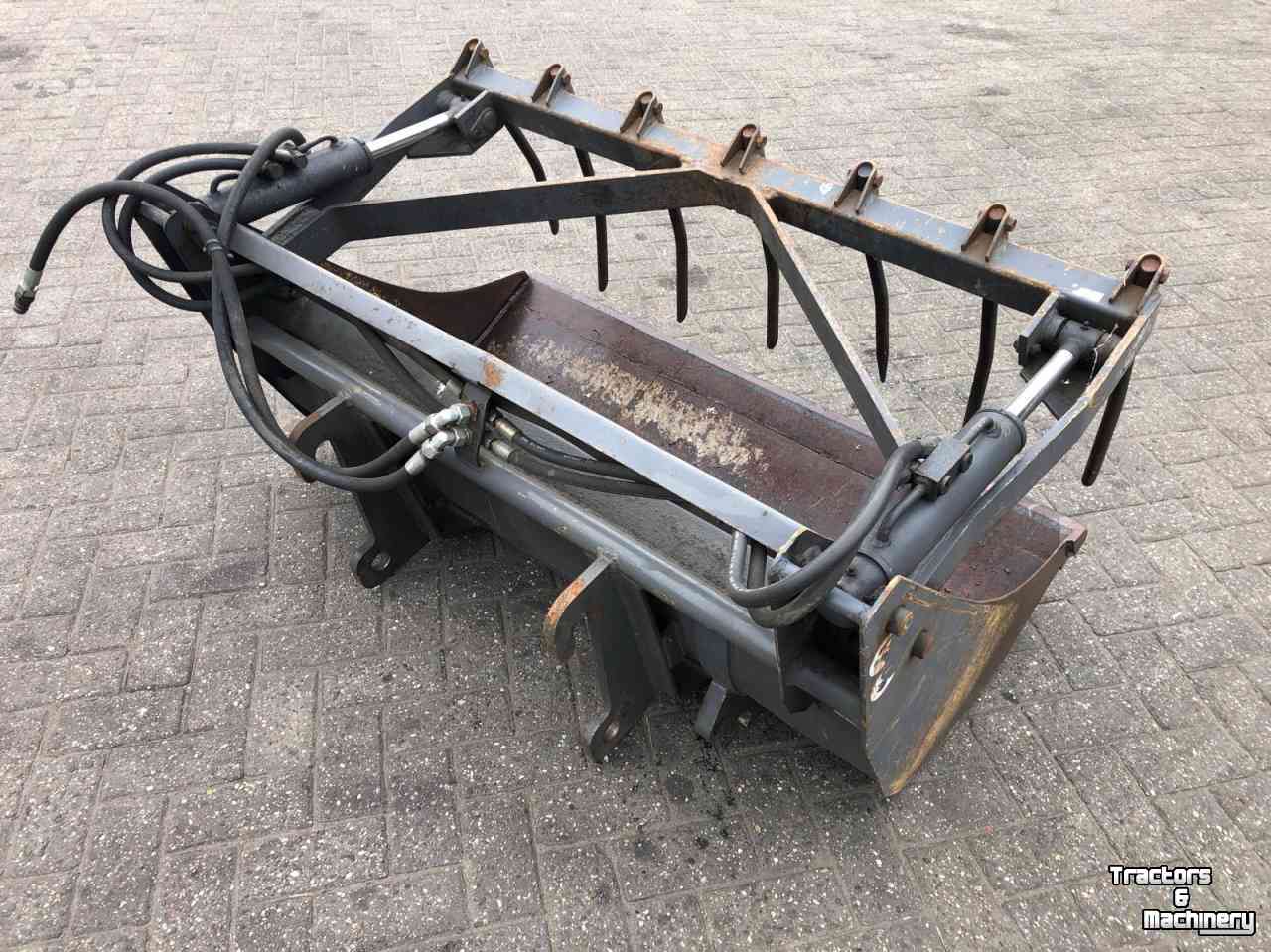 Manure Grabs  Gi
