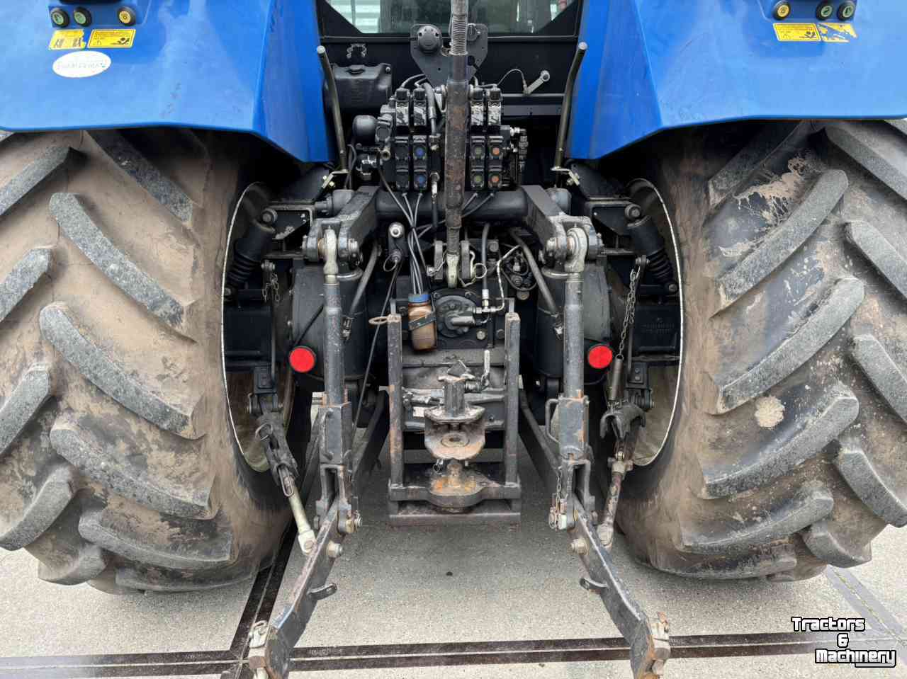 Tractor New Holland TVT135