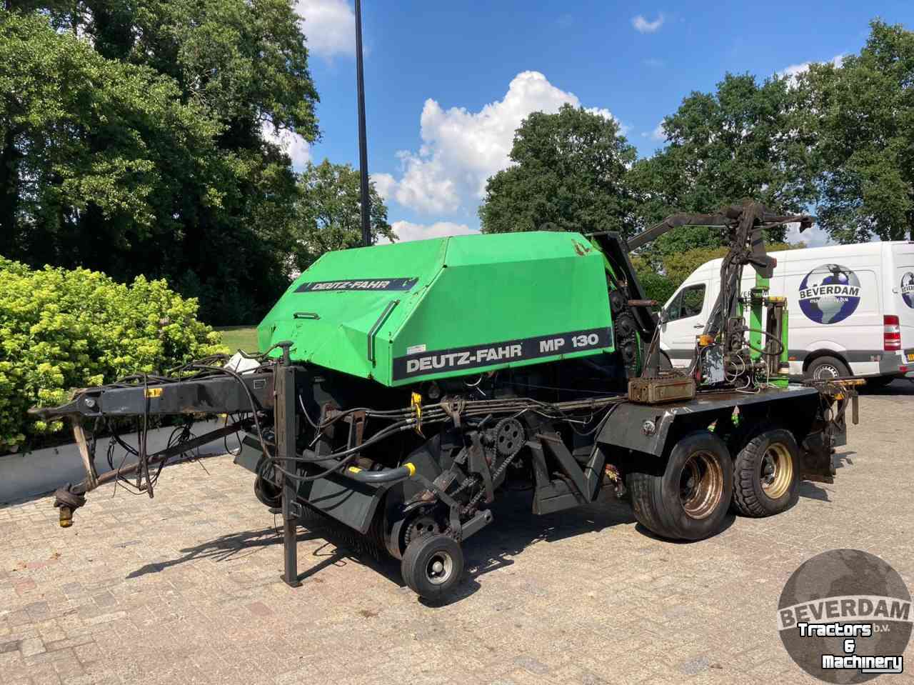 Balers Deutz-Fahr MP 130 perswikkelcombinatie