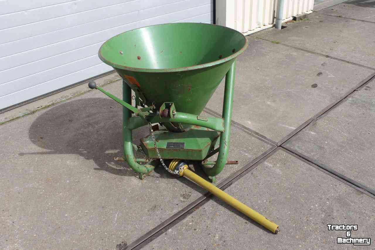 Fertilizer spreader Amazone EK200 kunstmeststrooier zoutstrooier zandstrooier