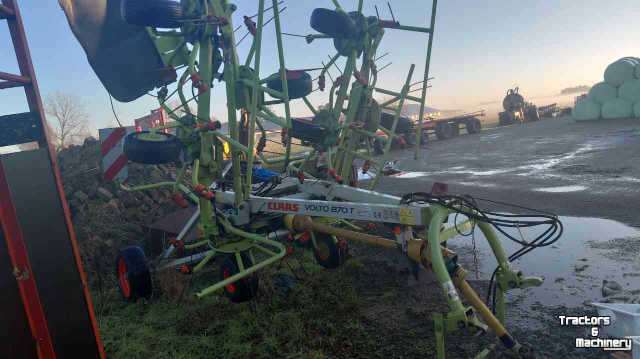 Tedder Claas volto 870t