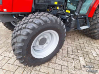 Horticultural Tractors Massey Ferguson 1750M HST