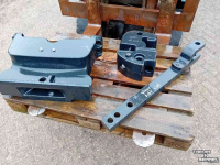 Frontweights Steyr Nieuw Steyr moederblok, ondertrekhaak en gewicht.