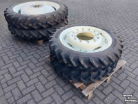 Wheels, Tyres, Rims & Dual spacers New Holland Cultuur wielen 230/95 R32  270/95 R44