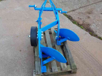 Ploughs  2 schaar rondgaande ploeg