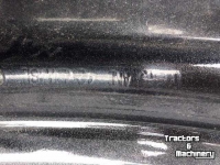 Wheels, Tyres, Rims & Dual spacers Case-IH 18x42 en 15x30 Metallic zwart 2 meter spoorbreedte