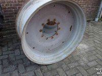Wheels, Tyres, Rims & Dual spacers  18X38 10-281-335 ET-/-30 Velgen