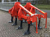 Deep subsoiler Kuhn DC 301 (voorzetwoeler)
