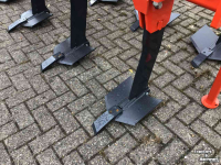 Deep subsoiler Kuhn DC 301 (voorzetwoeler)