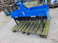 Spike roller  Gazonbeluchter/ prikrol 125 cm