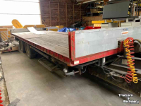 Low loader / Semi trailer  NETAM-FRUEHAUF Aanhanger / Machinetransporter vrachtwagen met hydraulisch lier - met oprijplaten