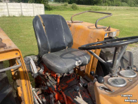 Tractor Renault 651