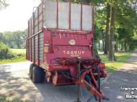 Self-loading wagon Taarup 1030