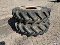 Wheels, Tyres, Rims & Dual spacers Taurus 12.4R28 set incl. velgen