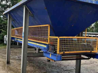 Conveyor  Transportband met bunker op frame