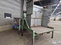 Bulk box tipper  Kantelaar + Doseerbunker met uitvoerband