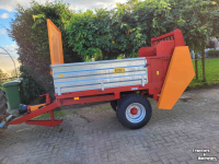 Manure spreader  Mestverspreider 2.5 Ton