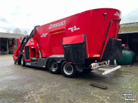 Self-propelled feed mixer Trioliet Triotrac 2-2400