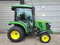 Horticultural Tractors John Deere 3033R compact tractor smalspoor hydrostaat tuin en park communal kleine trekker mini