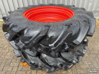 Wheels, Tyres, Rims & Dual spacers Pirelli 18.4R38 ploegbanden