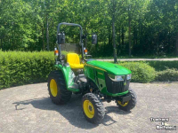Small-track Tractor John Deere 3038E