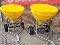 Snow Removal Equipment  Zoutstrooier SW 300 met PE-bak