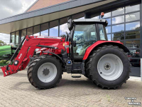 Tractor Massey Ferguson 5711 SL Dyna- 4 Efficiënt met voorlader