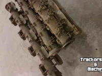 Diverse used spare-parts Herder 130 as met kleine klepels