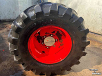 Wheels, Tyres, Rims & Dual spacers Michelin 405/70R20 op velg