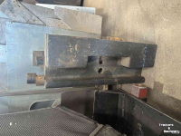 Used parts for tractors New Holland tm