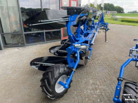 Ploughs Overum Vari Flex CX ploegen