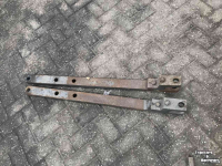 Diverse used spare-parts Fendt Treklat ondertrekhaak  farmer/favorit 300 serie
