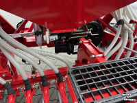 Seed drill Kverneland Kverneland DL 4.50 meter zaaimachine hand opklapbaar