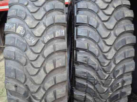 Wheels, Tyres, Rims & Dual spacers BKT 710/70R42 Ridemax en Mitas HCM 440/80R34 (M+S)