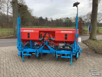 Vegetable- / Precision-seed drill Monosem NG plus 4-6R Maiszaaimachine