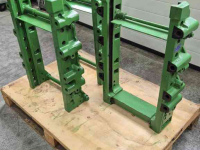 Other tractors and accessories John Deere Sauermann Rockinger Trekhaak frame slede rail 8R