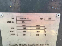 Vertical feed mixer RMH Titanium 18 voermengwagen
