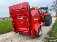 Straw spreader for boxes Teagle Tomahawk 8200SC stroverdeler