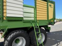 Self-loading wagon Krone MX 330 GL