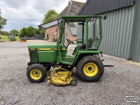 Horticultural Tractors John Deere 855 Diesel met maaidek en cabine